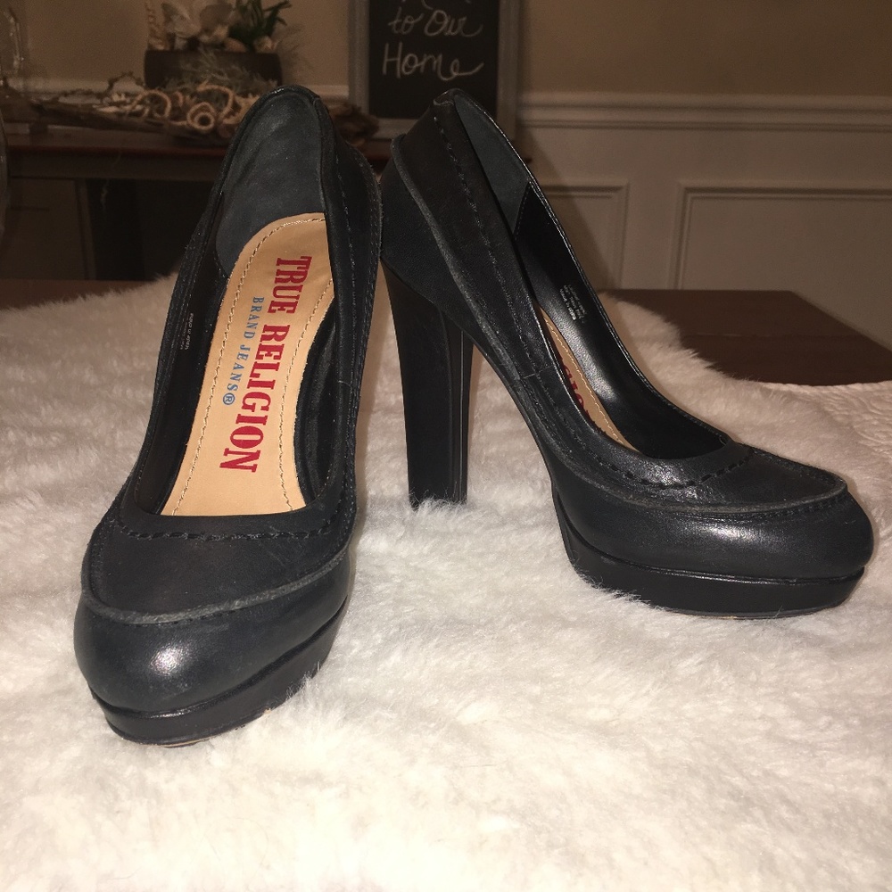 NWOT True Religion Blk Leather Platform Pump Sz6M